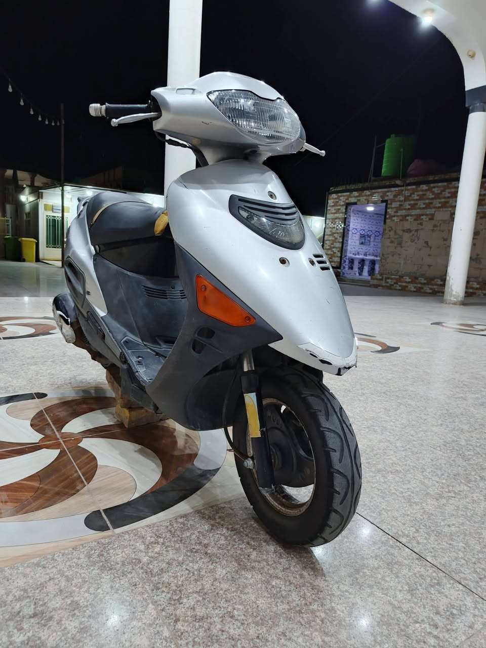 سلام عليكم درجه ساسوكي للبيع نضيفه ول مو شراي لا يجي المكان الكرنه ***********
