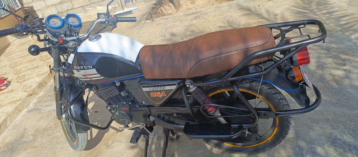 سلام عليكم شباب  دايوان22 اوراقه كاملة مكان سراجق
السعر مليون و١٠٠ بيها مجال
***********
***********
