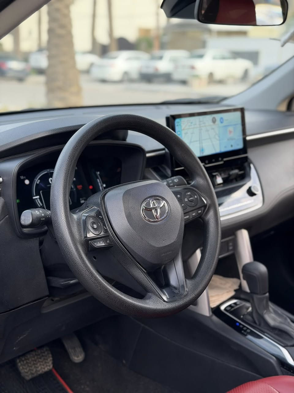 كورلا كروز 2024
ماشية 16 الف 
داخل احمر 
كشن كهربائي 
بيهة فقط طخه بسيطه بالباب خلف السايق موضحة بالصوره
السعر : 170$ بيهة مجال للشراي
للاستفسار : ***********
