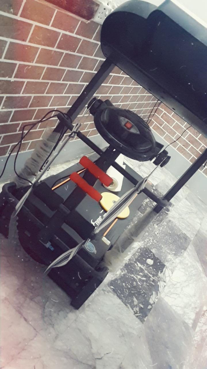 جهاز جري الماني يشيل حتى وزن ١٥٠ كيلو الاستخدام كلش قليل  السعر ٣٠٠


**إذا كنت صاحب هذا الإعلان وتريد حذفه لأي سبب، رجاءا أرسل رسالة إلى الدعم الفني**