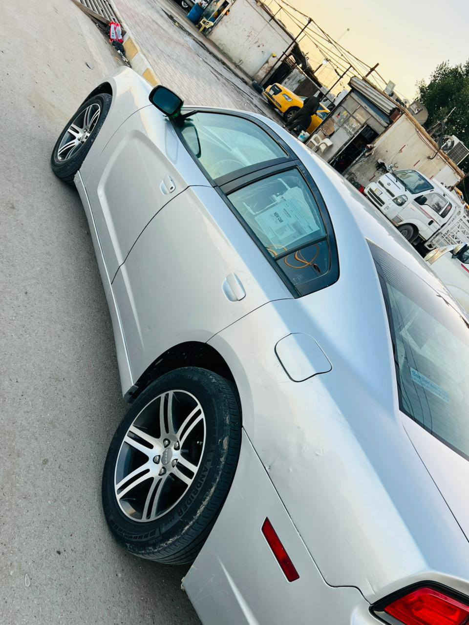 اسلام عليكم
للبيع موديل 12
رقم بغداد وبسمي لل 2030
مكينه جديده توني شادها كير واكسن مكفولات
حداده قبل 20يوم. كلها ذابها ورا وكدام 
غرفه جديده منضومه تبريد جديده  
لسعر 137 وبيها مجال 
مكان ناصريه 
للستفسار ***********
