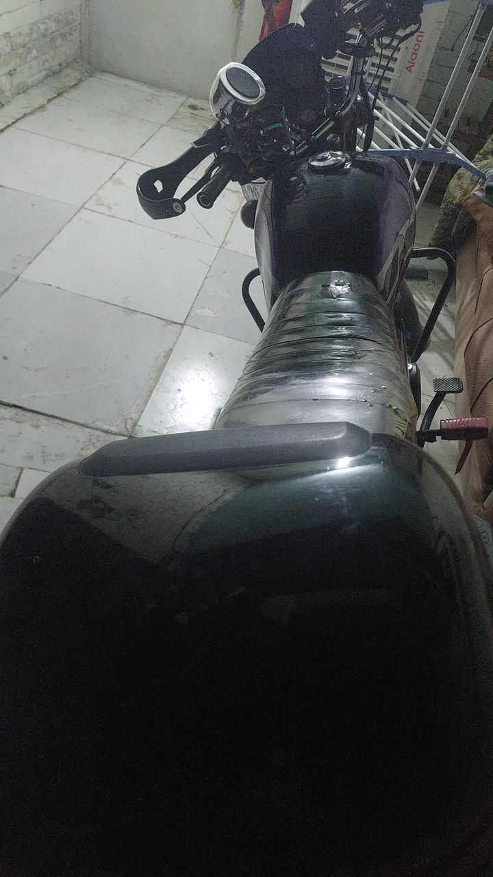 دراجه دايوان جبلي  موديل ٢٣مرقمه ديالى السعر 2800  واتصال عل واتساب *********** دراجه خير من الله كلشي مابيه كله شغاله مكينه فول مستعجل عل بيعته مكاني ديالى بعقوبه
