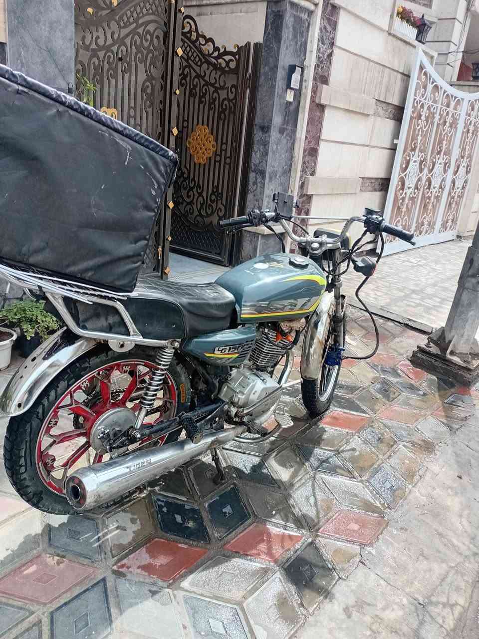 ايراني للبيع 5كير مكينه مجفته درجه1 صار 3اشهر لا تنقيص ولا تبخير لو تبقى دايس بانزين ساعه نقصها كلوب عندي باتري بس مشاده كامله مكمله زوج تايرات جديد دراجه مال شغل امانه ولا مره موكفتني تجي تفحص وتشوف بعينك اكفلك ياها سرقه وعشائر مكاني بغداد صليخ قريب العياده الشعبيه سعرها 350 وبيها مجال للطيبين وها كهربائيات كلشي مابيها يعني ضفيره جديده شاد موديل 23


**إذا كنت صاحب هذا الإعلان وتريد حذفه لأي سبب، رجاءا أرسل رسالة إلى الدعم الفني**