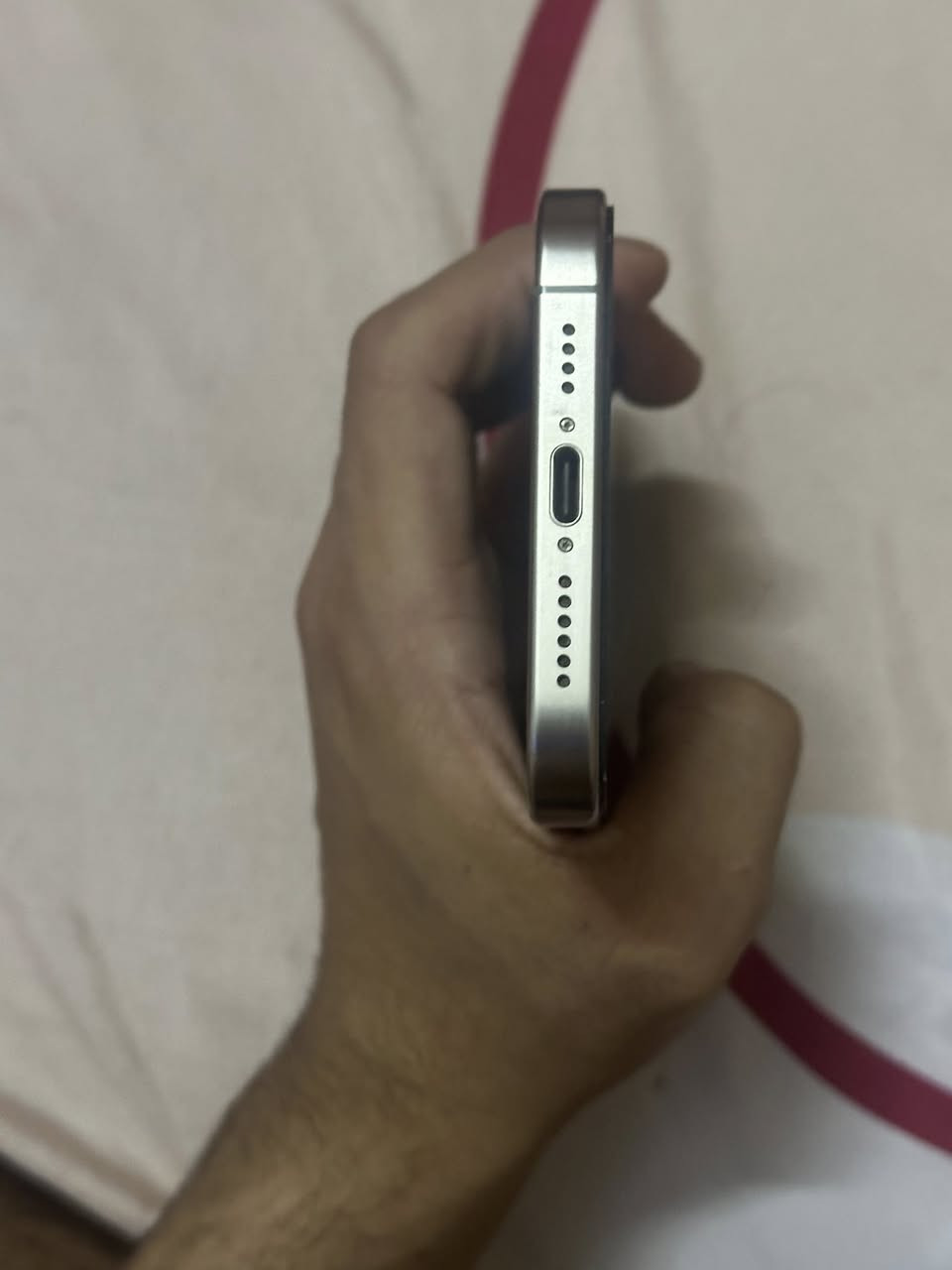 ايفون 15برو ماكس البيع ذاكره 256 بطاريه 86 بلادي جهاز وتر بروف ما مفتوح مكفول كفاله عامه شريحه واحده السعر مليون 300بي مجال ملحقاته كامله  نعنوان بغداد الرموك رقم ***********
