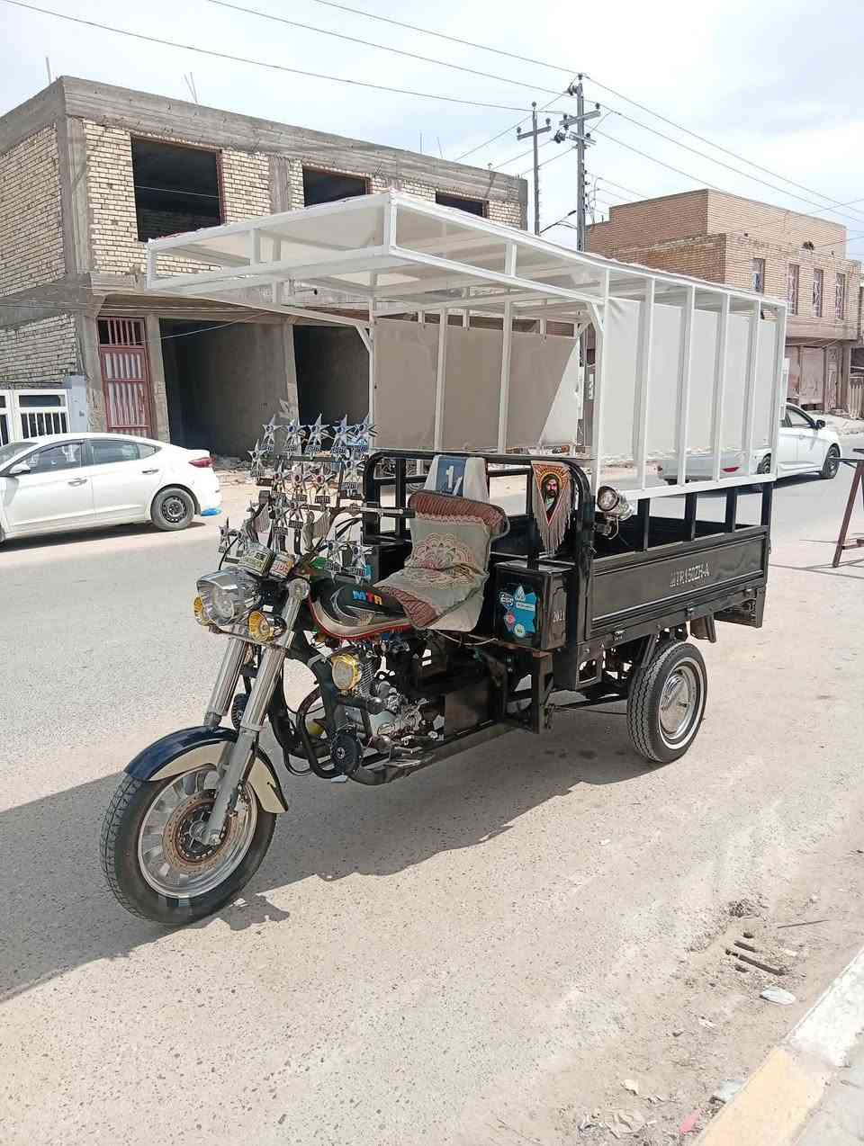 سلام عليكم ستوته مديل 21مروس فقط فقط مكينه 26كلشي جديد كامله مو فارغه. دز صور ستوتك بل تعاليق حسب لقناعه. اكسن مقفل صالنصه جديده كبات تواير جدد كلشي جديد اوراق اصولي.


**إذا كنت صاحب هذا الإعلان وتريد حذفه لأي سبب، رجاءا أرسل رسالة إلى الدعم الفني**