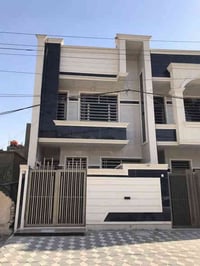 مشتمل100م #للبيع واجهه 5 "(مدخلين) بناء حديث ￼2025 "‏ شارع عريض 15متر ...