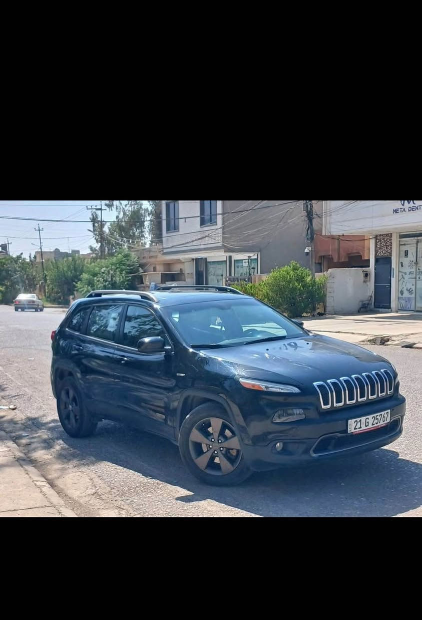 Jeep Cherokee 2017
فول فول مواسەفات پانۆراما شاشە کامیرە سوکان گەرم کوشین گەرم کوشین کارەبای هتد… دوپارجەی سبوخە بێ ژۆری ئیرباگی تەقیە بۆنیت و جاملخ سیارەکە مالی دۆستە چوار تایەی لۆکی لەسەرە گێر بەشەرت کاسکیتی مەکینەی زەحیفە باقی دی بەشەرت.
شوێن هەولیر بۆ زانیاری زیاتر پەیوەندی بکەن
واتساپ:***********
کۆرەک:*********** أربيل, العراق
