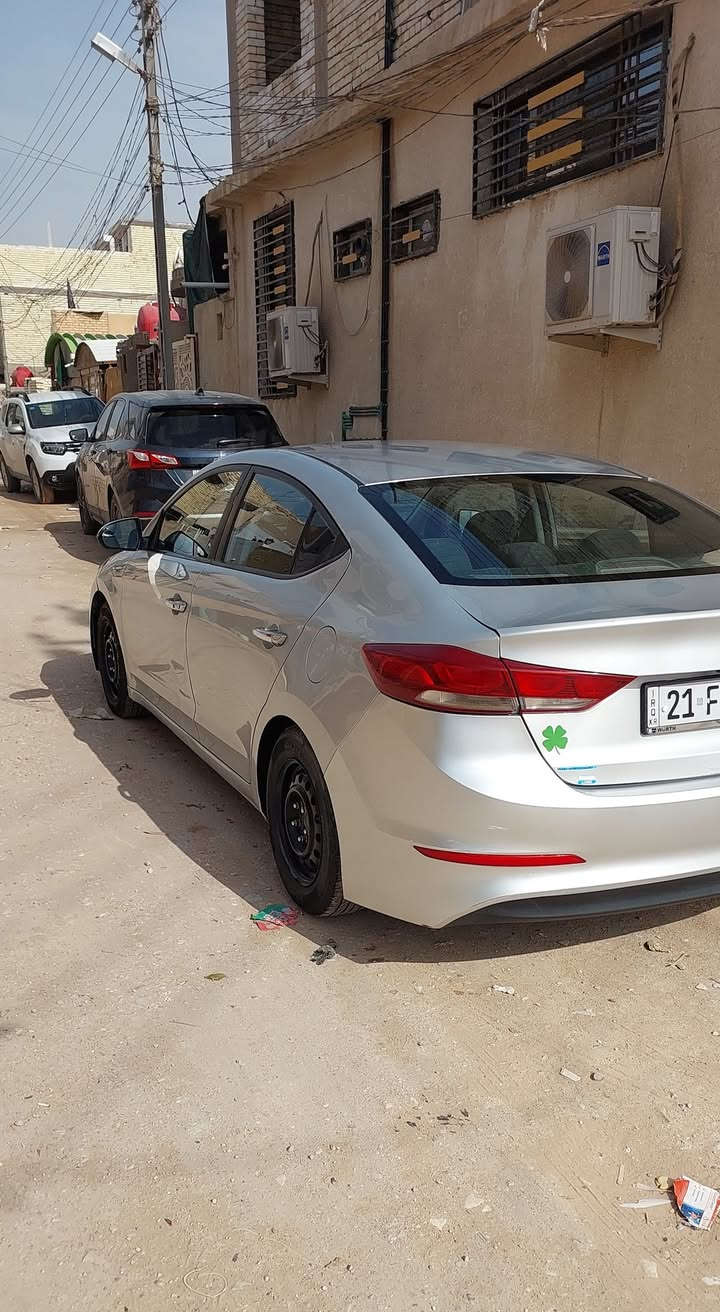 السلام عليكم 

النترا موديل ٢٠١٨ وارد كندي رقمها سليمانية بأسمي سنويتها جديدة، داخلة كلين تايتل و صار بيها حادث خلفي خفيف بالعراق وتبدلت الجنطة سونارها بالصور . السيارة كلش حلوة ومال بيت سعرها ١٢٣ وبيها مجال قليل مكانها كربلاء . للاستفسار اكثر :
***********
