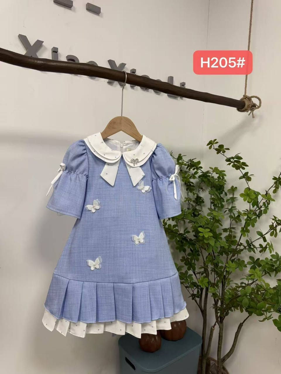 فساتين بناتي عمر ٢–٥ 👧🏻💕
حلا مو طبيعي ✨
سعر مناسب + اللي تاخذ قطعتين الها خصم 
الي تحجز اليوم إلها أولوية 👑يوجد توصيل


**إذا كنت صاحب هذا الإعلان وتريد حذفه لأي سبب، رجاءا أرسل رسالة إلى الدعم الفني**