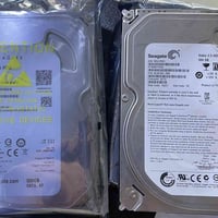 هاردات عدد 4 سعة 500g جديد غير مستخدم  سعر الواحد 15 الف توصيل موجود  ...