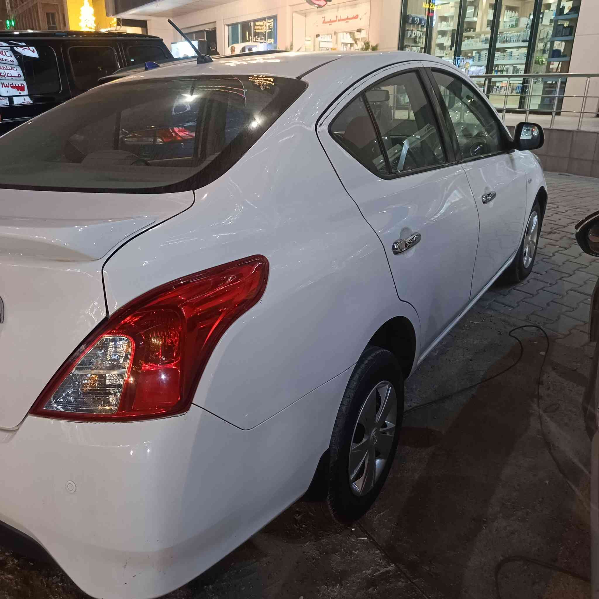 سني2020 رقم بغداد ماشيه 123 مكفوله من صبغ بيه بارد قليل مكانين ابليته لون ازرق سعر 110 وبيه مجال قليل ***********
