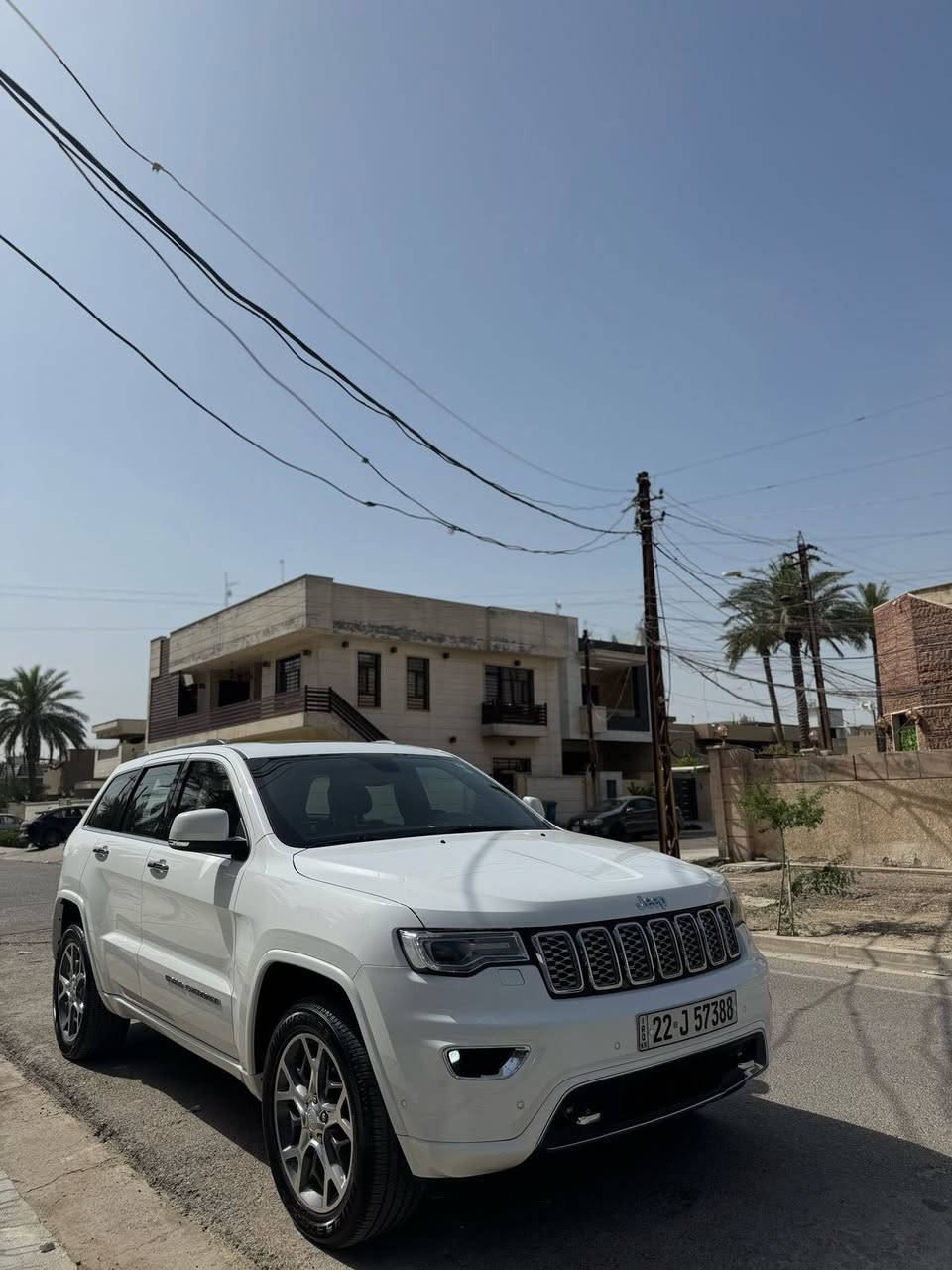 السلام عليكم جيب للبيع 2019 خليجه السياره اوفر لاند السياره فول مواصفات بيه صبغ بين الباب الخلفي و الجاملغ على كد شبر السياره عليه ادامه كامله محرك و كير كفاله السياره ماشيه 59 الف ميل السياره مكانه بغداد الغزاليه *********** السعر (290) ورقه يعني دفترين و 90 ورقه
