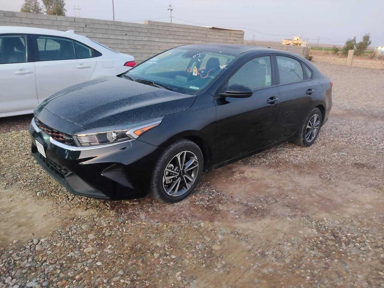 السلام عليكم 
للبيع 
كيا فورتي موديل 2024 منفيس ترقم شهداء كركوك حصرا الرقم مجاني
دخول جديد 
بيها صبغ بطارف البونيد شي بسيط 
السياره جاهزه وحلوه
ماشيه 34 الف ميل 
صور الشاصي مرفق بالمنشور 
عنوان السياره ناحيه الزاب قريه اصبيح تحتاني 
السعر 155 وبيها مجال 
للاستفسار الاتصال على الرقم التالي 
***********
