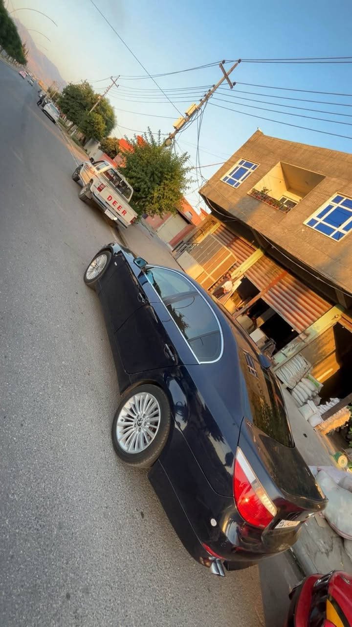 BMW 530i 
مۆدێل 2005
رەنگ : نیلی 
مەنفێست اصلی گۆمرکا ابراهیم خلیل
سقف حزام ۆ  غرامە بشەرت
نۆزەل کۆرت 
داخلی حەلیبی
سعرا ۆێ :71 ۆرقە مجال 
رقەم تلفۆن: ***********
تایرە جدید دهوك, العراق
