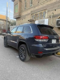 گراند شيروكي Limited • ٢٠٢١ • ٤٩ ألف كم