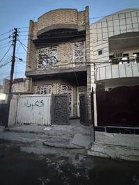 دار  للإيجار  المساحه 100م يحتوي على صالة ومطبخ  وخدمات 2 وثلاث غرف نو...