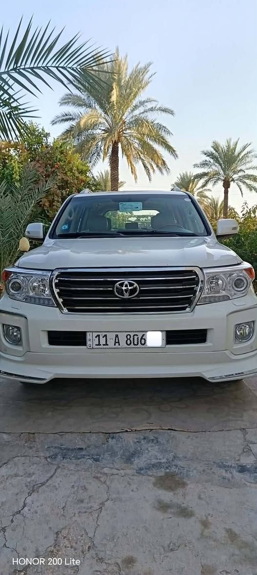 لاندكروز 2012 بريم اصل G. X. R  رقم بغداد انكليزي 
مكفوله من الصبغ والفتح والتبديل 
فول مواصفات كشنات بقلاوه تدفئه تبريد كهربائيه 
كامرات اماميه شاشة كبيره منضومة زنون جديد 
كير وحداديه كفاله جديده جداً 6 سلندر ماشيه 168 حقيقي شرط 
تبريد 3 قطع سبعه راكب زراك الايت 
 مكان بابل السعر 333 $
 للأستفسار أتصال 
***********
