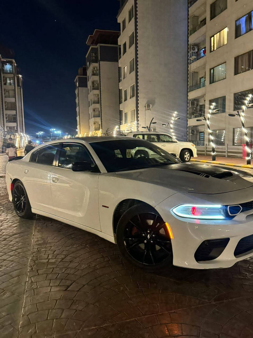 السلام عليكم جارجر RT للبيع ٢٠١٧ ماشيه ١٠٥السعر ١٩٥ وبيه مجال سياره حلو الشراي بي خير ويدلل رقم هاتف ***********
