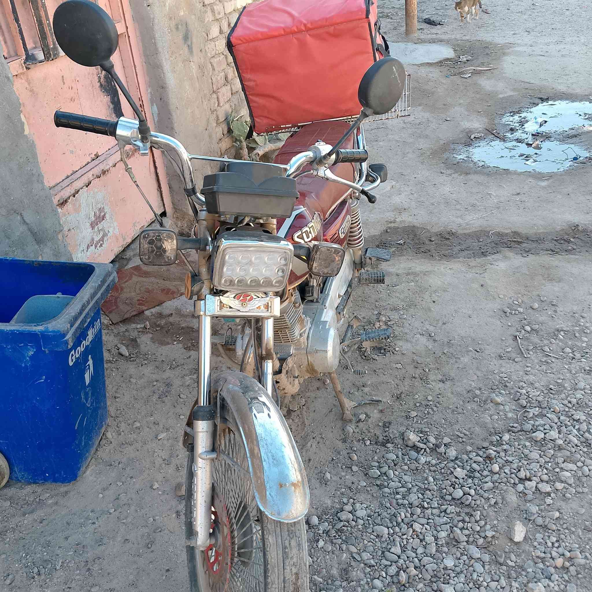 دراجه ايراني 4 قير موديل 23 السعر 600 وبيها مجال ***********
