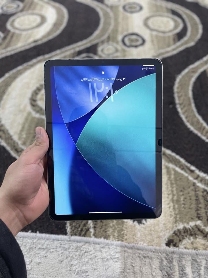 ايباد Air الجيل الخامس ذاكره 64 بطاريه 92 امريكي M1 جهاز كلش نضيف والباقي كدام العين سعر 400 الف قفل للأستفسار عل رقم *********** وبي واتساب
