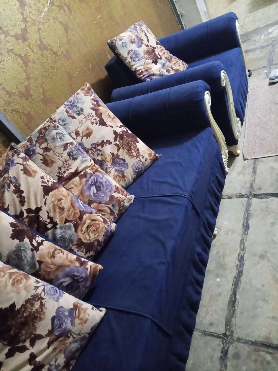 تخم قنفات عشر مقاعد مع مخدات مقاعد عشرة للبيع سعره 350قفل عنوانه حي الجهاد يم


**إذا كنت صاحب هذا الإعلان وتريد حذفه لأي سبب، رجاءا أرسل رسالة إلى الدعم الفني**