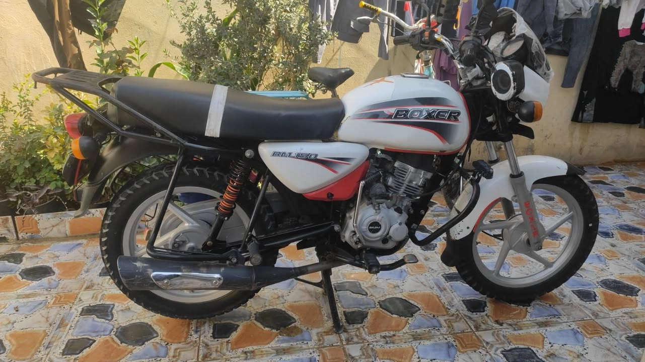 دراجه موديل 2018  المكان ديالى بعقوبه الدراجه مرقمه وكامله ماناقصها شي  واحلى من الصوره ***********
