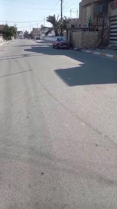 السلام عليكم بيت طابو صرف100 متر جميع الخدمات موجوده في منطقة الحسينيه شارع 11 قرب مدرسة مهدي المهندس
 السعر 53  مليون للاستفسار الاتصال ع الارقام 
***********  /***********
