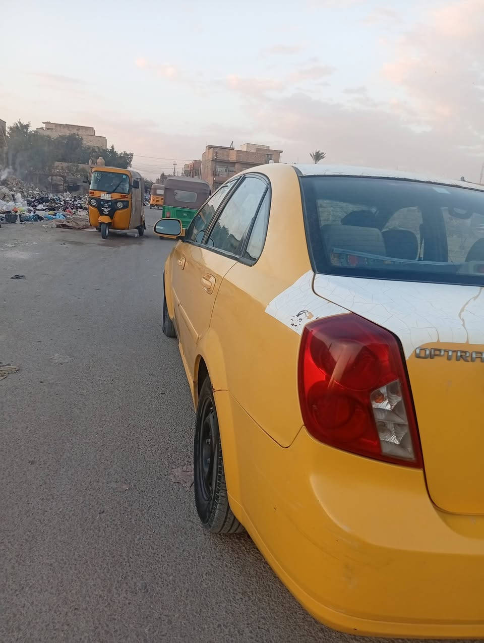 السلام عليكم.. اوبترا للبيع موديل ٢٠١١ مكينه كير تبريد كهربائيات صدر خير من الله الكشر ضربه بالجاملغ الأيمن الأمامي بدون دواخل والبقية مثل ما موضح بالصورة السعر ٦٣ وبي مجال للاستفسار الاتصال ***********
