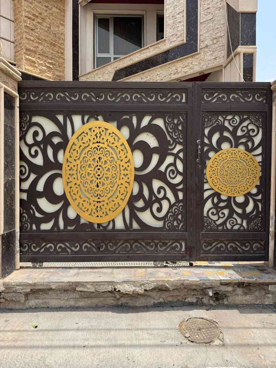 السلام عليكم 
باب حديد ثقيل درجه أوله باب كامل معه باب اضافي
مبي اي صد جديد صاحبه يريده 500وبيه مجال بسيط


**إذا كنت صاحب هذا الإعلان وتريد حذفه لأي سبب، رجاءا أرسل رسالة إلى الدعم الفني**