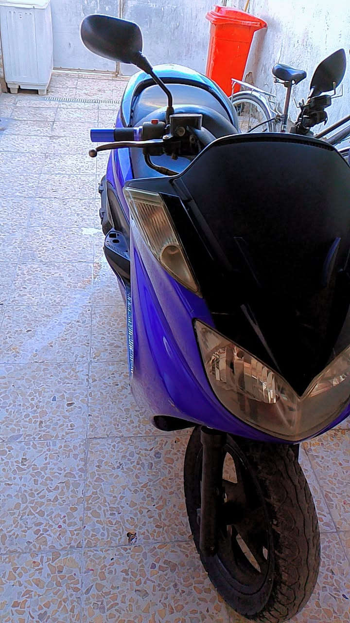 سلام عليكم دراجة ماجسته شغاله مكينه ربع ما مفتوحة دراجة نضيفه كلش عنواني بغداد اتصال ***********
