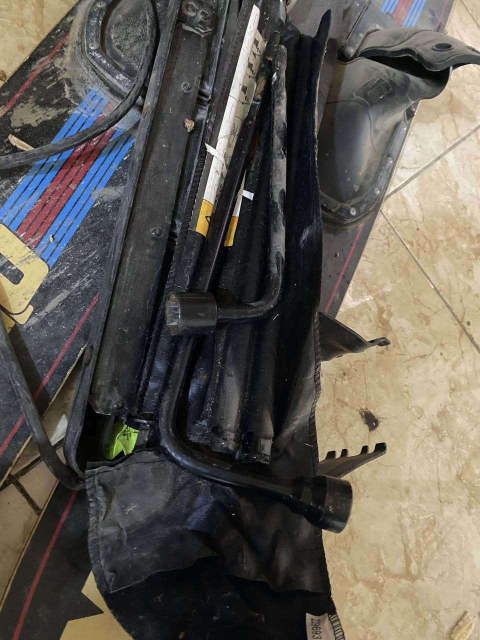 للبيع نشره سياره  وادوات
مكينه ام الفتيله  سنسله  بريمز غاز   مسجل سياره


**إذا كنت صاحب هذا الإعلان وتريد حذفه لأي سبب، رجاءا أرسل رسالة إلى الدعم الفني**