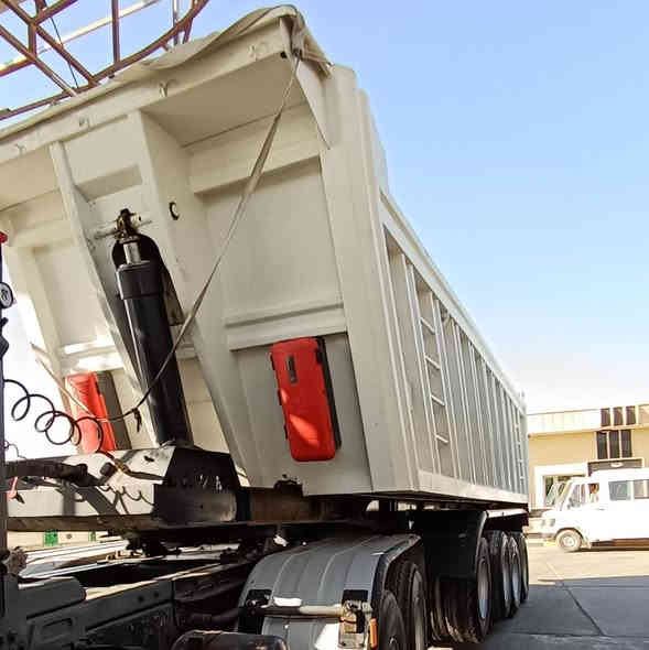 سلام عليكم لبيع عربانه ضرعته 30 متر تخم تاير شاصي مكفول ***********
