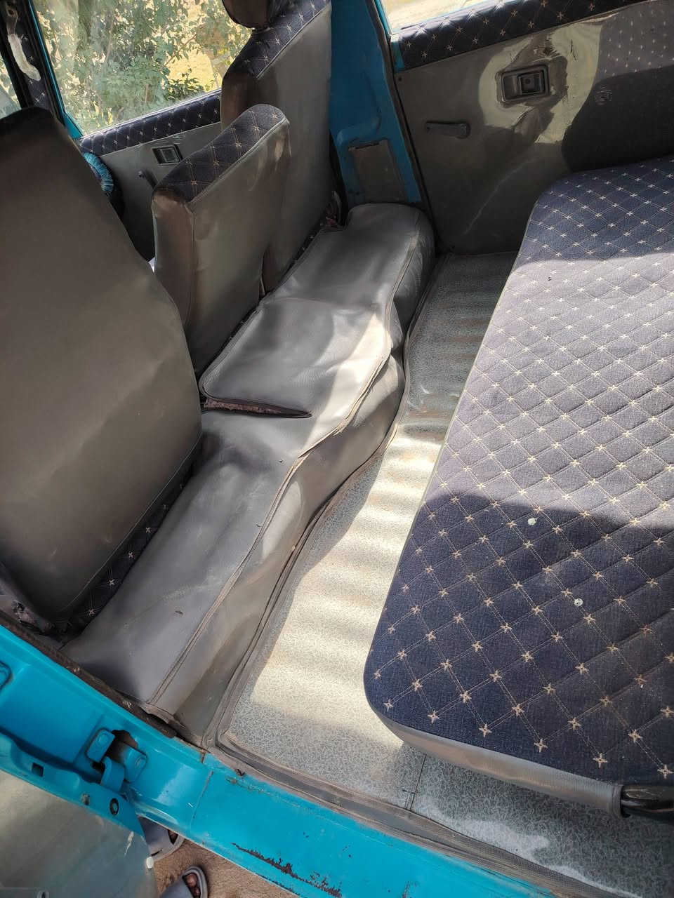 السلام عليكم 
كيه موديل 94 كير اكسن مكفوله. 
مكينه بيها خيط بخار بدون تنقيص. 
حداديه جديده 
سنويه لل شهر 11 تنتهي. 
تعمير جديد السياره بدون ضربه ولا كص.. 
السعر 55 وبيها مجال. حك الجيه 

متواجد خاص خاص. 
ورقمي *********** بي  واتساب
