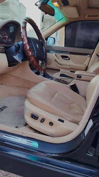 سلام عليكم  
bmw e38i للبيع
موديل 97
رقم انبار سنويه لل28
مكينه 44 دينمو هواء
كير تبيترونيك
دبل جام 
سلايد جام 
تليفون
جنطه شفط
كشنات جلد كهرباء+ تدفئه
ستيرن كهرباء 
جعمقه كهرباء 
تخم تاير امريكي 
حداديه كلها جديده
باتري جديد
تبريد خير من الله 
السياره جاهزه من كلشي 
الشراي يتصل 
***********
السعر 120 وبيها مجال 
ملاحظه / كلشي موجود واسعار اشكال 
اعبر المنشور بكلمة طيبه 
ربي يرزق الحميع
