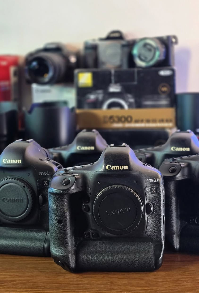 📸 توفرت مجموعة كاميرات 
وحش فول فريم وتصوير سريع 
Canon 1DX
فول فريم ✅️
18 ميگابكسل ✅️
تصوير متتابع سريع 12 فريم بالثانية ✅️
فيديو Full HD 1080p ✅️
فوكَس اوتو احترافي 61 نقطة ✅️
بدي قوي مقاوم للظروف ✅️
شتر قليل  ✅️
ضمان ✅️
حقيبة ✅️
حزام ✅️
بطارية اصلية ✅️
شاحنة اصلية ✅️
💰 السعر: مليون و250 ألف
أسعار مميزة 🔥 وعروض مستمرة على تشكيلة من الكاميرات، العدسات، والملحقات 🎥🎯
🚚 توصيل متاح لكل محافظات العراق
📩 للحجز والاستفسار
راسلنا عالخاص أو واتساب
📞 ***********
