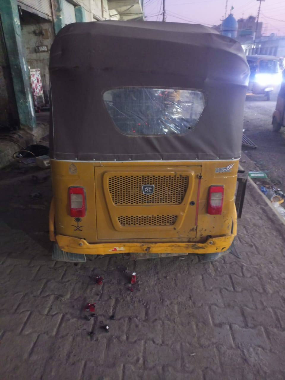 سلام عليكم تكتك لبيع حلوه ونضيفه أخذته مشلاع دين أوراقه ضايعه اتكفل سرقه ٥ سنوات مال شغل موديل ٢١ السعر ٢٩٠٠ وبيه مجال اخوتي الي موشراي لا يطب المكان ديالى الخالص ***********
