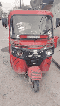 السلام عليكم اخوان تكتك باجاج اوراق للبيع موديل ١٧وداخلة بال١٨ ۔التكتك تحتاج تجفيت او شرك محرك ۔يومية ادير دهن الهة ربع لتر وامشي بيهة  يعني موواكفة  ومثل ماموضح بالفديو ويمكم الصور ۔۔
العنوان ۔بغداد الدورة شارع٦٠
السعر قفل ٣ملاين ۔ 
واتساب 
***********
