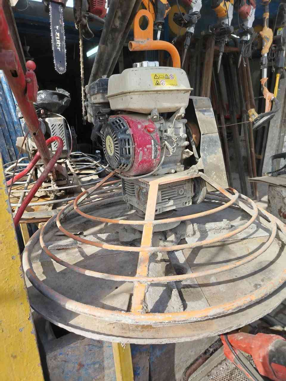 السلام عليكم ساقوله للبيع 
ماعرف نوعيته ياباني صيني الباب الاول ماعرف بس ولد عارضه يمي الساقوله مشتغل قليل بس الي يشتغل بيه مو ابو خبره يعني اصور الساقوله متروسه خبط 
السعر خاص الساقوله الحجم الثقيل اليده الي تطبق


**إذا كنت صاحب هذا الإعلان وتريد حذفه لأي سبب، رجاءا أرسل رسالة إلى الدعم الفني**