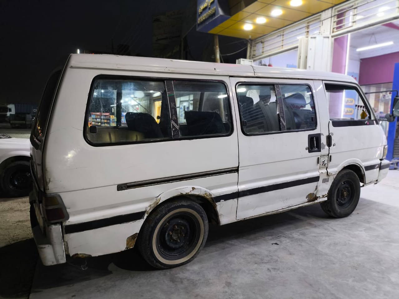 السلام عليكم
كيا بستا 92 مكينه قبل شهر تجفيت جديد كير واكسل قبل سبوع شادهن جدد السياره بور مشط ستيرن قبل شهرين شادهن باتري البارحة بدلته شواصي 4 جدد السياره جديده ما عايزه برغي ترايك وين ميعجبك اتعهدلك بمالك فقط السياره عليه غرمات هيئه ومرور وره المشتري معليه اني سنويه صاقطه غرفته نضيفه مكاني بابل 
 شارع 60 رقمي *********** رايده ب27$ قره التفاصيل كامله يله تخابر
