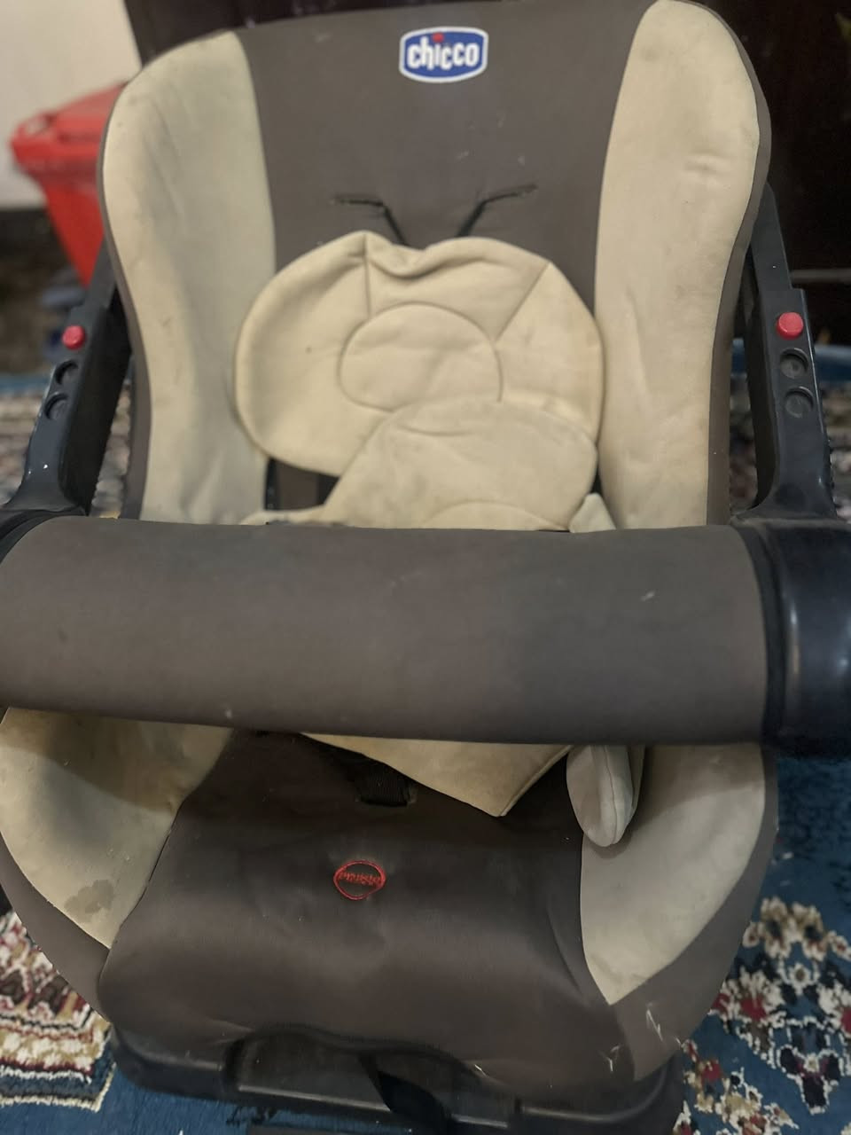 للبيع
١-سرير اطفال من عمر يوم الى ٢ سنه ويرهم قفص للاطفال
٢-كرسي سياره ٣- غلايه ممات 
سعرهم ب١٥٠ الف  للاستفسار مراسله الصفحة او الاتصال على الرقم ***********
