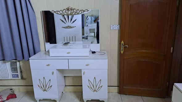 السلام عليكم غرفه تركيه سعر 250عنوان واسط العزيزيه شارع التربيه***********
