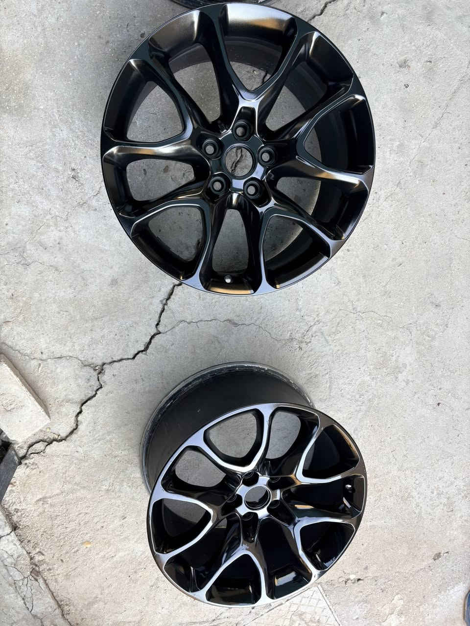 سلام عليكم ويل دورنكوSRTلبيع تخم اربع قطع مكاني بغداد  مستعجل عله بيعتهن (سعر18$)وبيهن مجال   
***********
