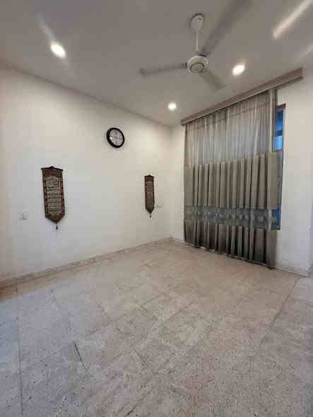 للبيع فارغ حاليا✅
الموقع📍حي جميلة-محلة 516

150م

طابق واحد/مدخلين/بناء 2024

يحتوي على استقبال كبيرة+صالة+مطبخ حار

+غرف نوم عدد(2)+خدمات

🔸السعر: 435  قابل للتفاوض

مكتب الثقة للعقار

حي اور-شارع نادي النفط-مقابل مركز سناريا لطب الأسنان

***********📳

***********📳
