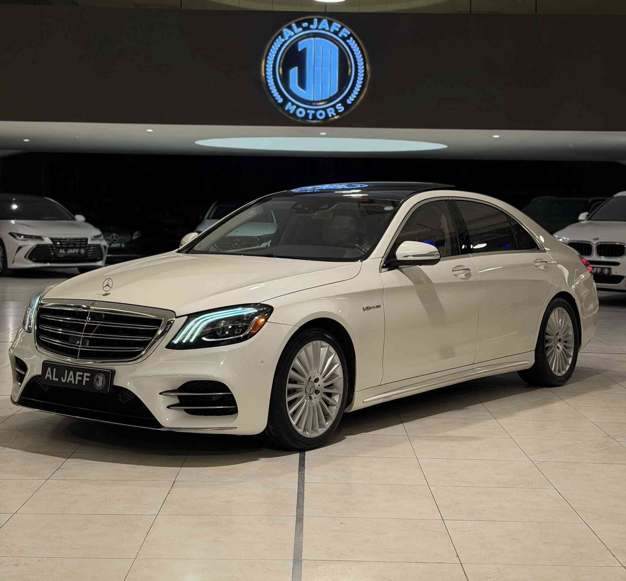 سعر جدا مناسب 🔥🔥🔥
السلام عليكم
للبيع
مارسدس S560 AMG موديل 2020 ضمان دولي ماشيه 60 الف 
باب طويل وكشنات مساج
فول مواصفات ( أبواب سحب وبصمات وبانوراما وجكات ورادارات وحساسات وكامرا 360 درجة وكشنات جلد تدفئه وتبريد وخزنحتى الخلفيه ومساج وبردات وصندوك كهرباء ونقطة عمياء  وبعد كلش هواية مواصفات
السياره وارد امريكي بيها بنيد صبغ وجاملغ وباب مبدل بلادي نفس اللون ،ايرباك بس برده جهه السكن وراجع شركه
وگير ومكينه وخللات بشرط (صفر مسج)
السيارة مرقمه وجاهزة تحويل او وكاله نفس اليوم
السعر : 435 $ ورقه 
للاستفسار: ***********  كاوه جمال 
العنوان : السليمانية المعارض الجديده معرض(الجاف)
معرض رقم (28)
