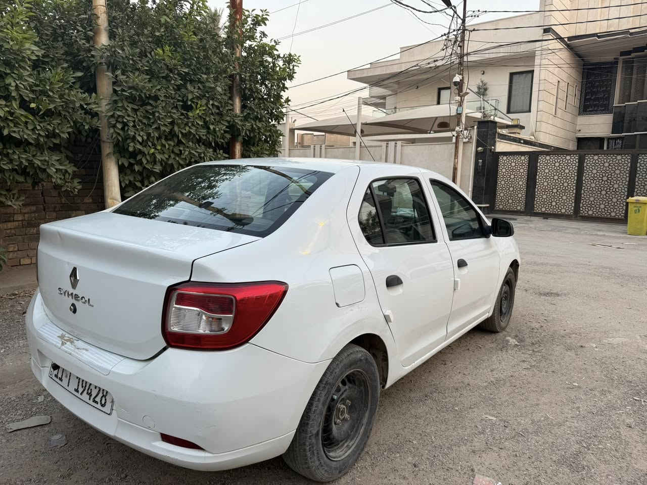 السلام عليكم 
رينو سمبل 2016 باسمي هزة جديدة
بيهة بارد وصبغ بلهلال مال جاملغ 
السعر 65 ورقة
الاتصال ***********
كاظمية الطي
