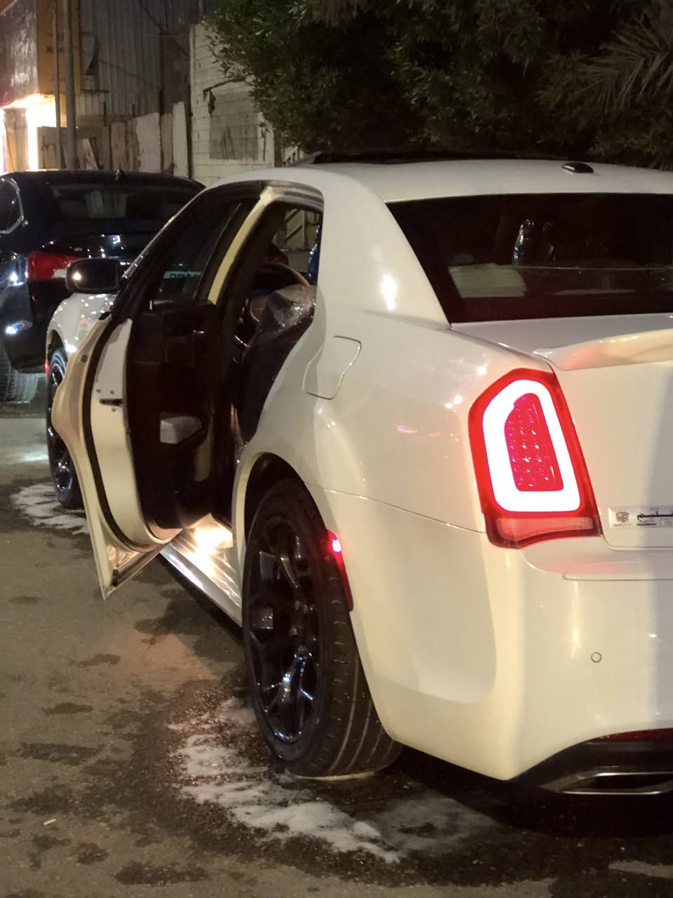 السلام عليكم ابوما للبيع
موديل2019 وارد خليجي
السياره فول الفول 
داخل عسلي
برده خلفيه
رادار جوه الرقم
رادار جانبي
اكلاص حار بارد
بني رامه فتحتين 
السياره جاهزه للاخير اترايك لربيل
رقم اربيل الجديد ابسمي 
السياره داخله اكلين بس شاءت الاقدار ونضربت السياره بالمدكر الوره صحتها يم اضبط سمكري بالبصره بدون كص بطانه وبدون شي السياره بيها بس جاملغ خلفي صبغ 
السياره ماشيه87im 
رقم الهاتف***********
عنواني البصره
