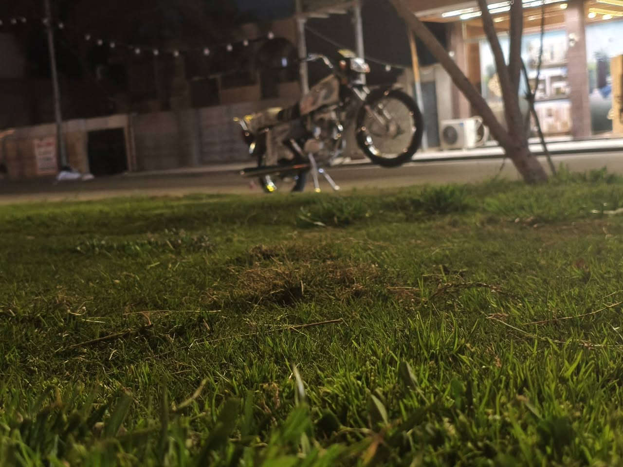 سلام عليكم مكلفه بنشر متوازي وريد ابيع مديل25وراق بسمي وصل لمعرض
مكاني كربلاء حي العباس مقابيل عامود 6 سعرهة 400وبيهة مجال الستفسار ***********
