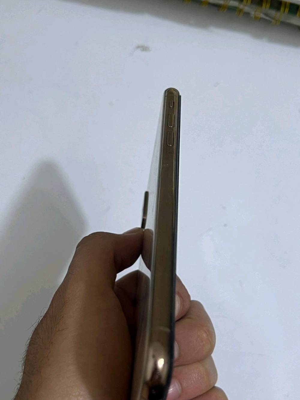 السلام عليكم جهاز   iphone xs max 
جهاز حلو بس نسيت الرمز وقفل ايكلود وماحصلت شخص يفتحه الي يكدر يفتحه يراسلني وبيع هم ابيع

تفاصيل الجهاز
256ك
شاشة مستبدلة نوعيه ممتازه 
بطارية مستبدلة نوعيه زينه %99
فيس ايدي متوقف ❌
اتصال سيمكارت كامرات مايك واي فاي  كله شغل وسليم ✅
الظهر بدلته وطلع عندي بي طكع مال سيلكون
وهذا فحص الجهاز كدامك بالحاسبه امانة الله هذا البي الجهاز عجبك راسلني وتدلل ***********