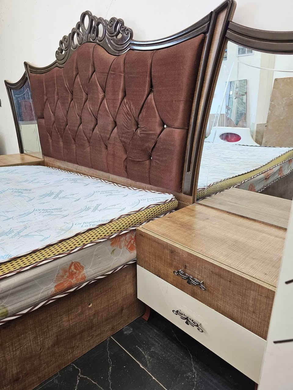 حلو كشخه فول ملكي 750 بي مجال تعالو خاص شرط


**إذا كنت صاحب هذا الإعلان وتريد حذفه لأي سبب، رجاءا أرسل رسالة إلى الدعم الفني**