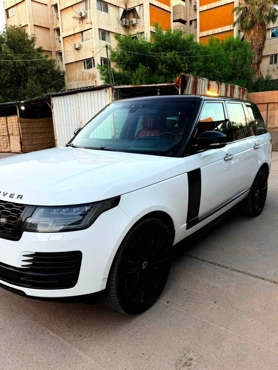 السلام عليكم
للبيع بسعر بلاش 
رانج روفر فوك اوتوبايغرافي 8 سلندر سوبر جارج موديل 2018  المانيه رقم بغداد مميز مكفوله داخل جلد احمر بلاد ماشيه 53 الف ميل
المواصفات: 
تو كلر  لونين ابلاد 
شاشات خلفية 
 قمارة شامو كنتاره 
مسند خلفي كهرباء 
 دوسات شفط  ابواب شفط 
كامرات 360°
 رادار 
كامرات 4
حساسات 360 داير السياره
رادار للزويا العمياء بل مري جانبيه
اضوية داخليه متغيره 
ثلاجه
مقاعد مساج وتدفئه وتبريد كلهن امامي وخلفي
يعني تاج راسي السياره مليانه مواصفات
السعر ٤١ الف يعني (٤١٠ ورقه ) وبي مجال للشررراي
للاستفسار التواصل على الواتس كوني خارج العراق
 ***********
